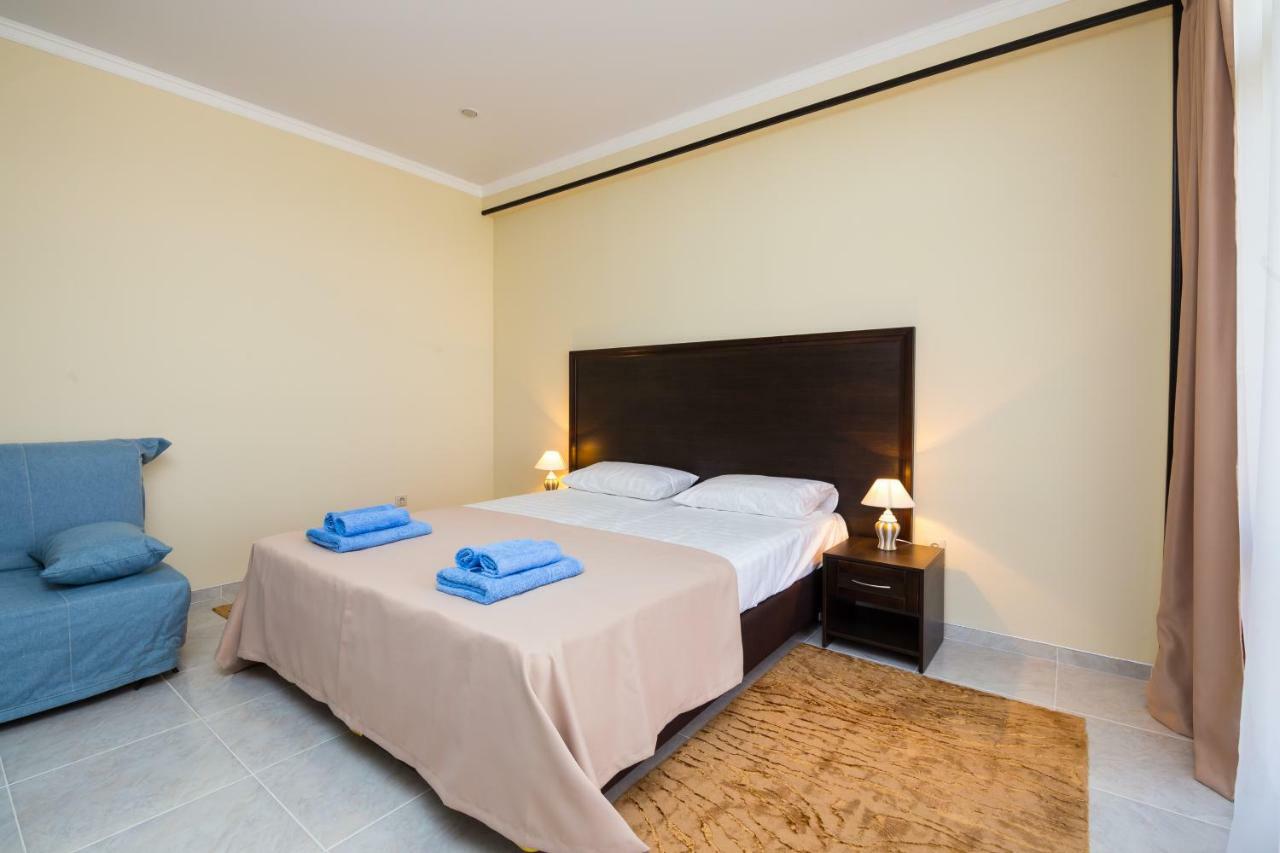 Bmg Hotel Suchumi Zewnętrze zdjęcie